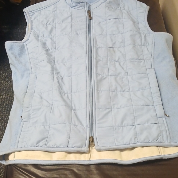 Glen Echo Light Blue Quilted Vest - Picture 6 of 13
